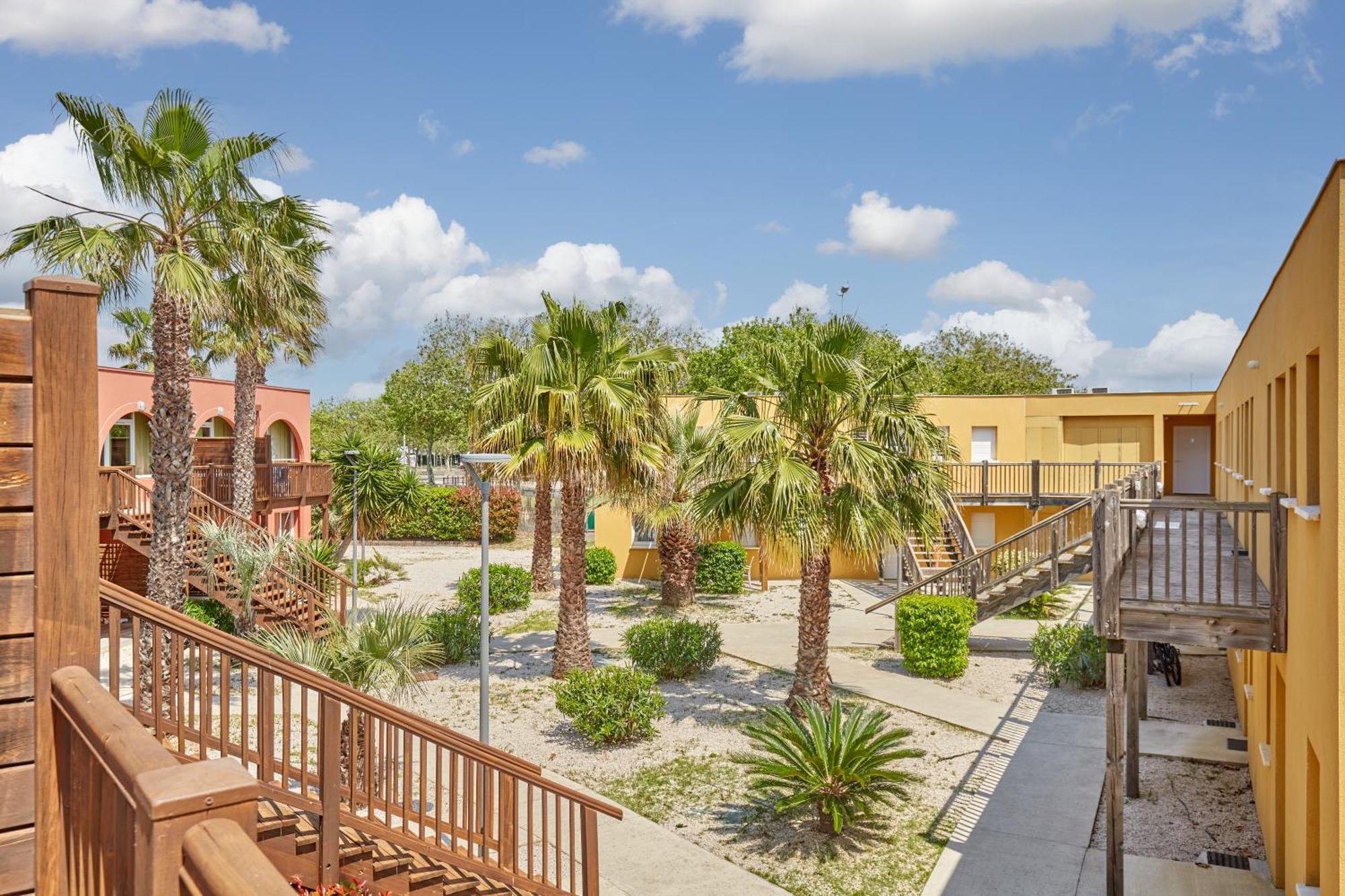 Residence Odalys Du Golfe Agde Exterior photo